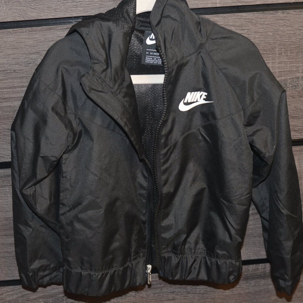 Nike Hooded Rain jacket Size 3T NWOT